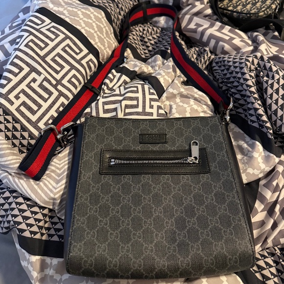 Gucci bag - Picture 1 of 1